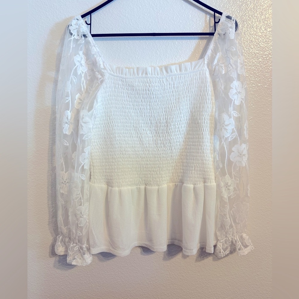 New Beautiful blouse. - Picture 5 of 6